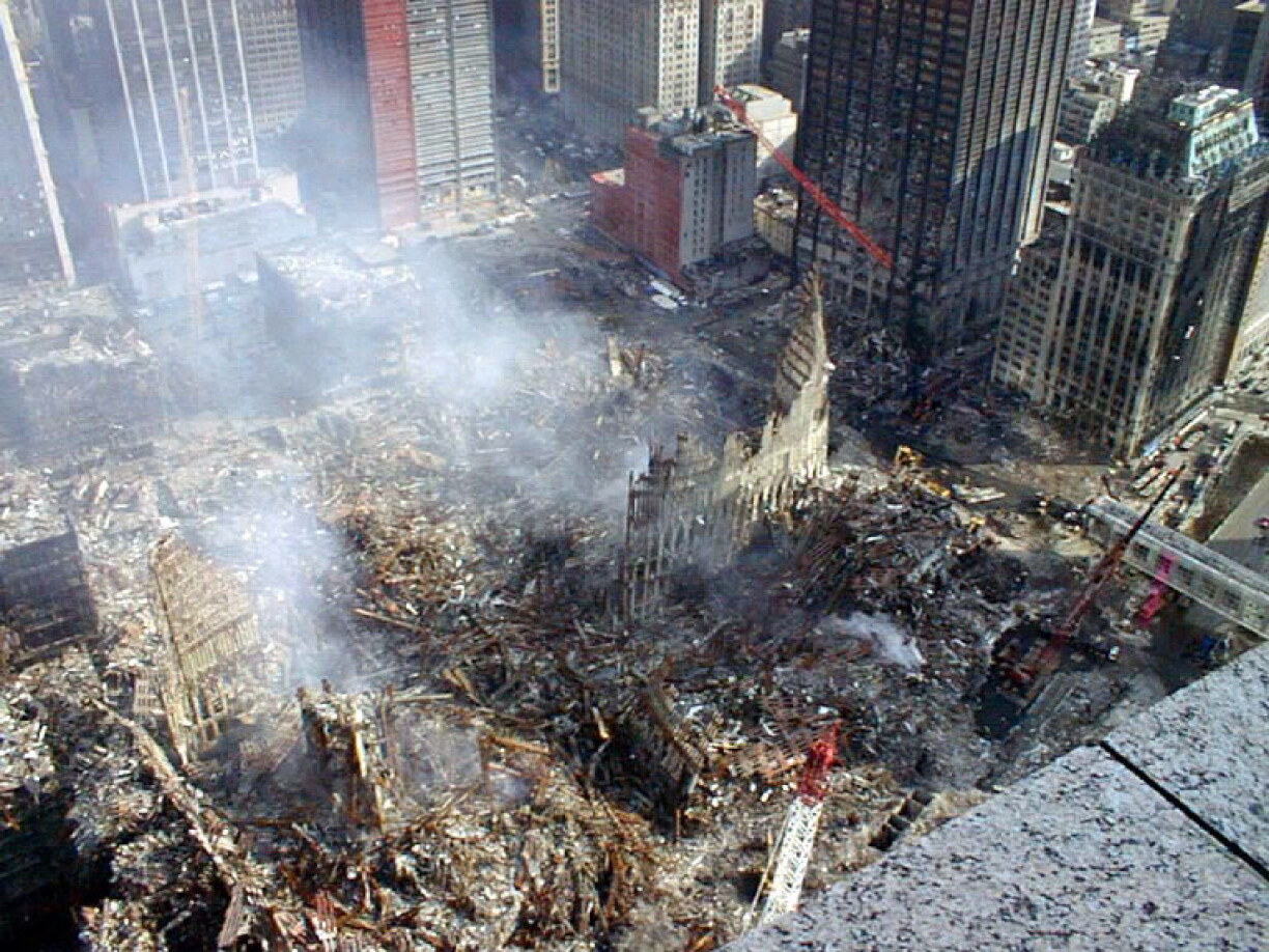 Loftopnam vum Ground Zero zu New York den 14. September 2001, dräi Deeg no den Terrorattacken op de World Trade Center.