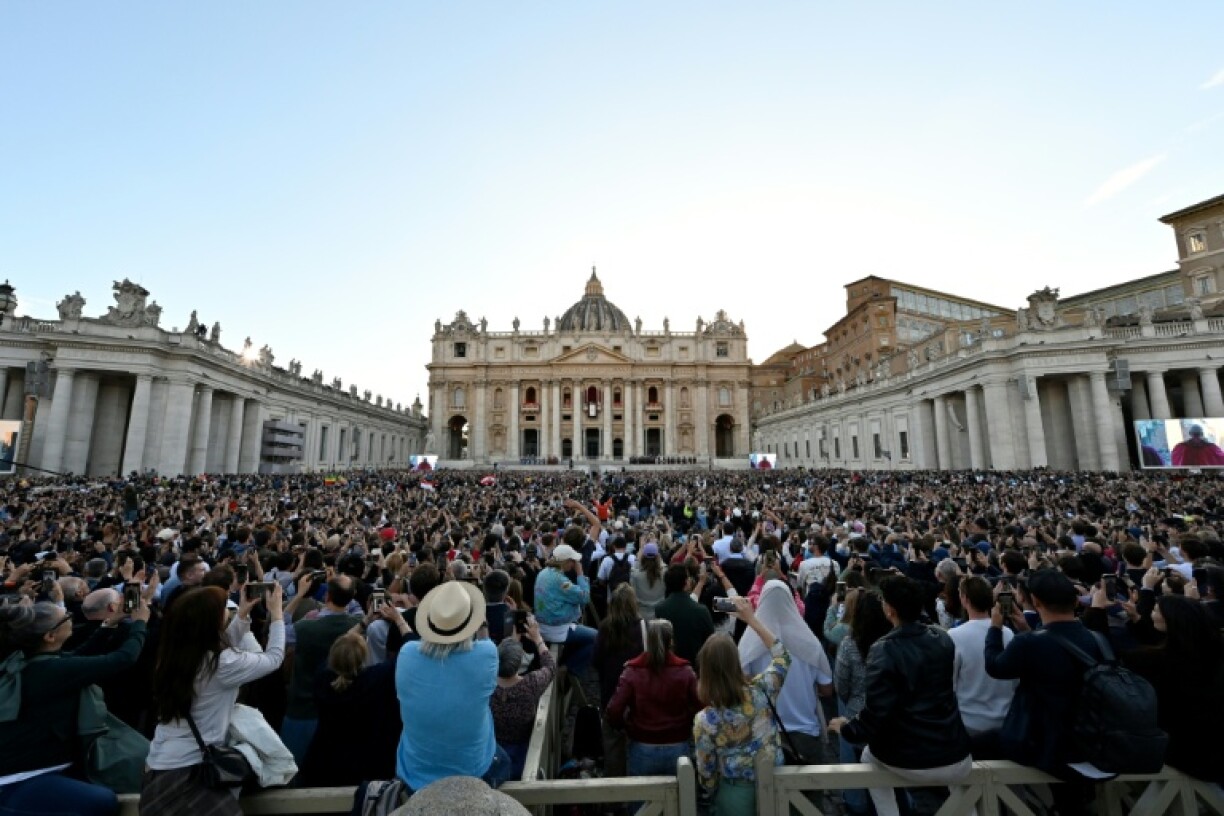 World leaders welcome newly elected Pope Leo XIV, the first leader of the world's 1.4 billion Catholics from the United States