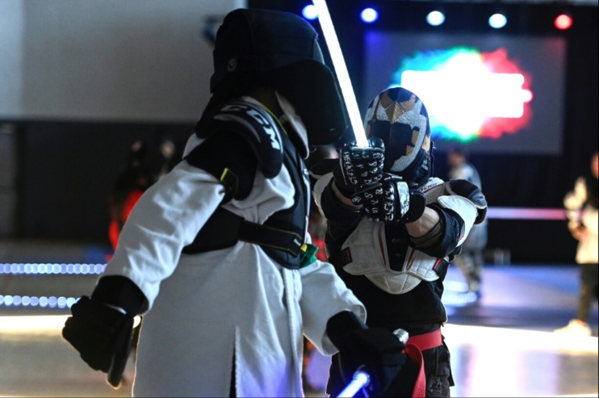 Des compétiteurs lors du premier Championnat de France de sabre laser, le 18 février 2023 à Longeville-lès-Metz (Moselle)