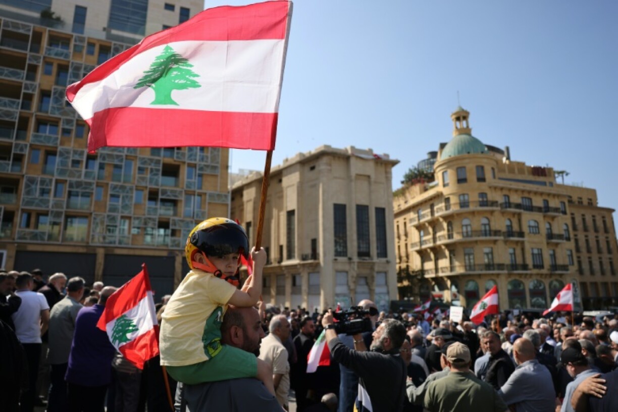 Manifestation d'habitants contre les destructions dans leurs villages dans le sud du Liban et l’interdiction de rentrer chez eux imposée par l’armée israélienne, à Beyrouth, le 30 avril 2026