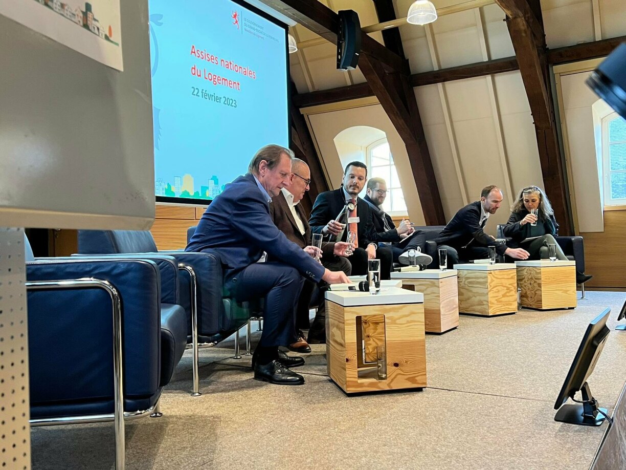 Roland Kuhn, chef d'entreprise au premier plan