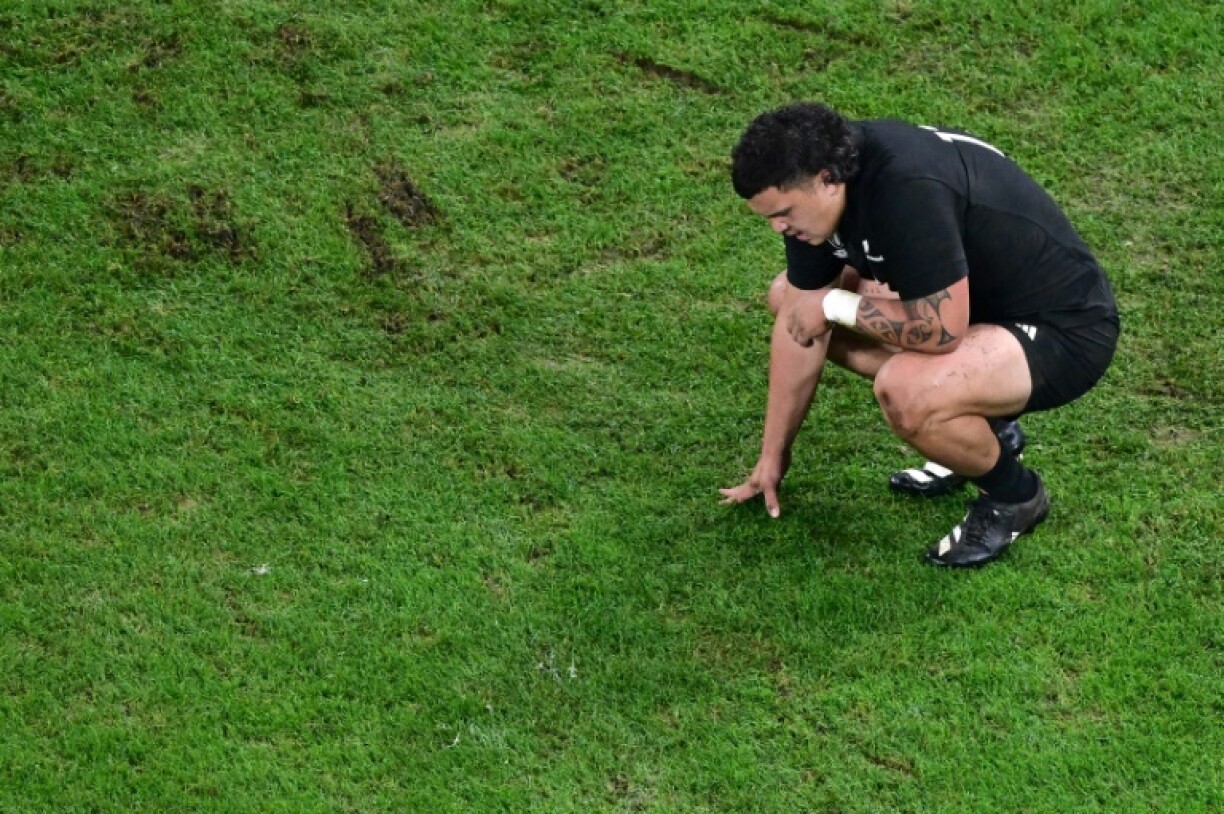 New Zealand prop Tamaiti Williams has been ruled out of their France series with a knee injury