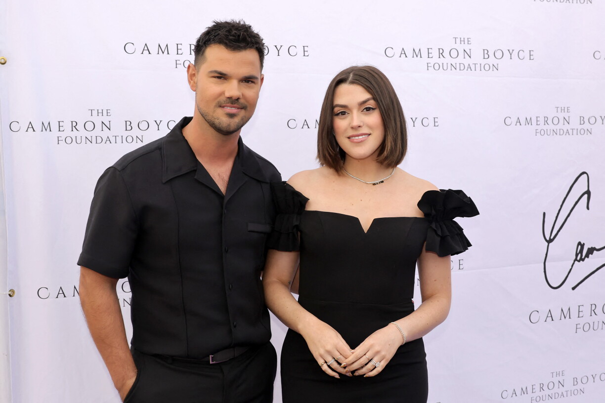 Den Taylor Lautner a seng Fra Taylor Lautner hunn hiert Meedchen (Lennon) Taylor Lautner genannt.