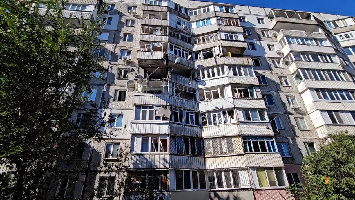 Les dégâts après une attaque russe sur Kherson, en Ukraine, le 26 septembre 2025.