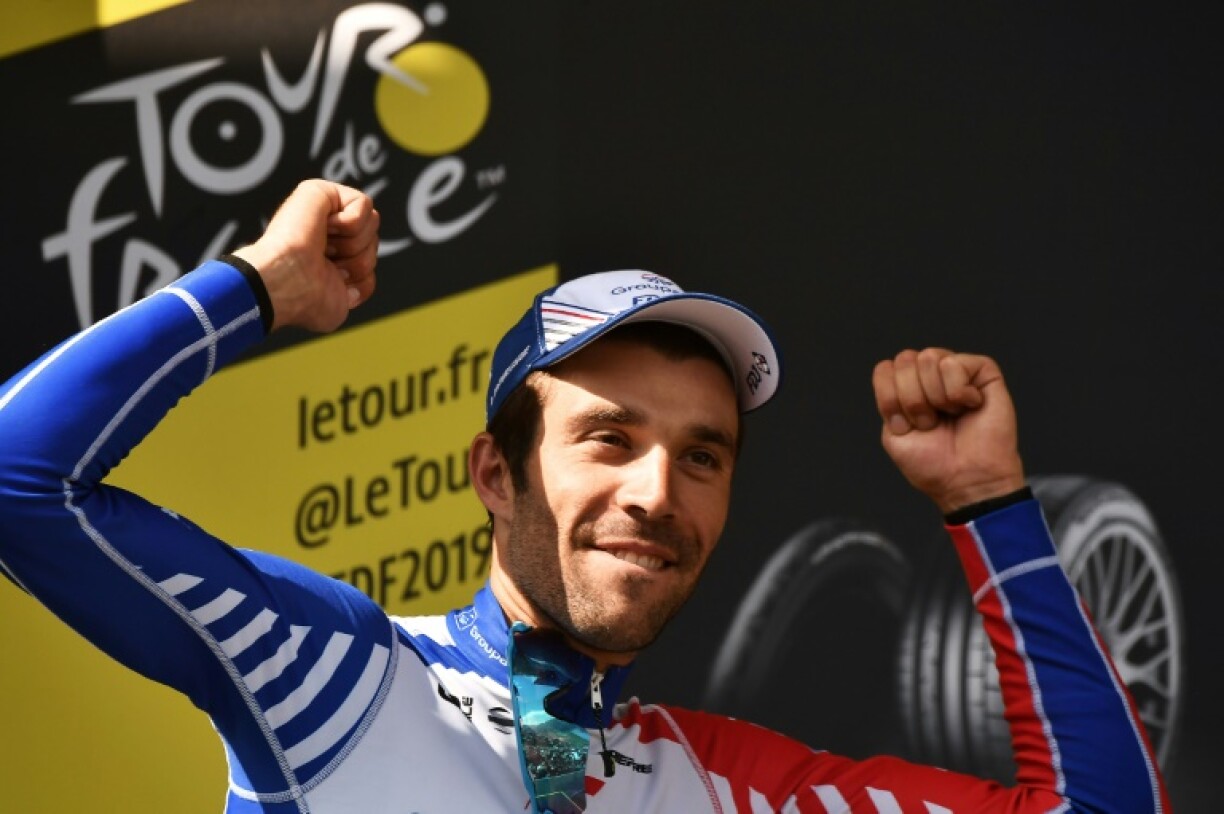 Thibaut Pinot sur le podium après sa victoire dans la 14 étape du Tour de France au sommet du col du Tourmalet le 20 juillet 2019