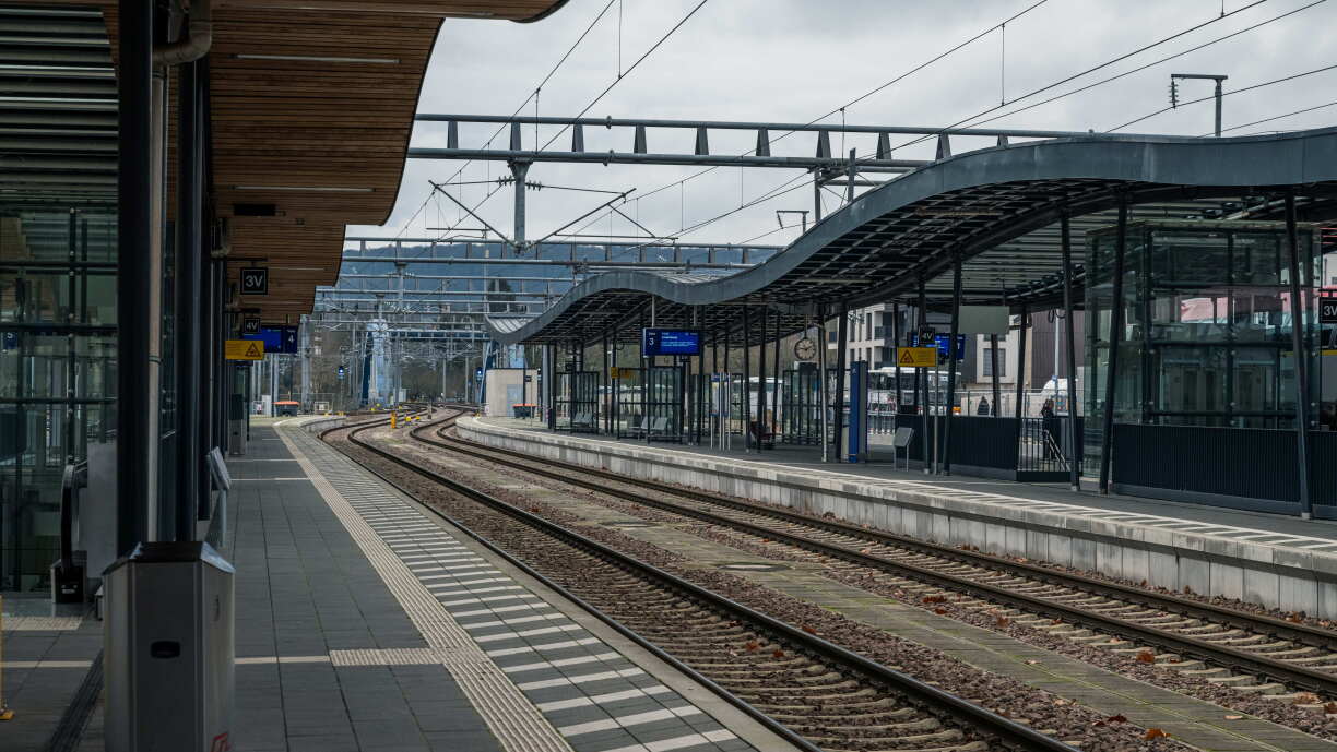 Rashedul F Plan ahead: CFL releases schedule of 2026 line closures - RTL Today