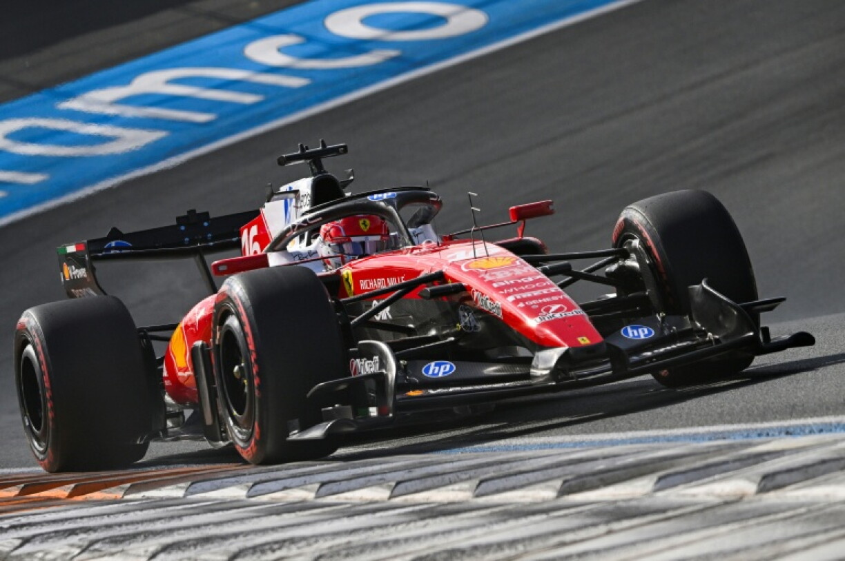 Charles Leclerc au volant de sa monoplace Ferrari lors des qualifications du Grand Prix des Pays-Bas à Zandvoort le 22 août 2026.
