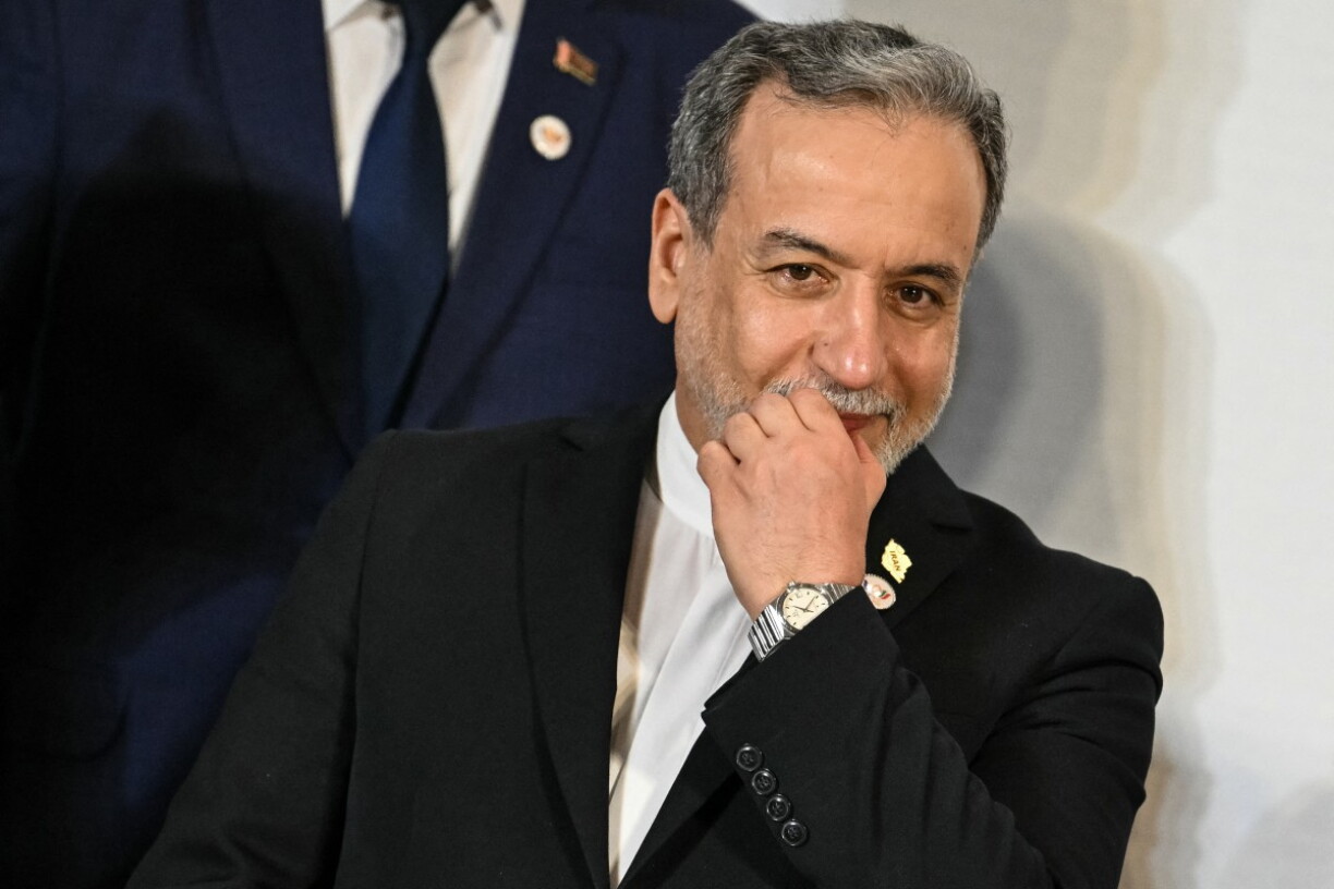 Den Abbas Aragtschi um Treffe vun de BRICS-Staaten.