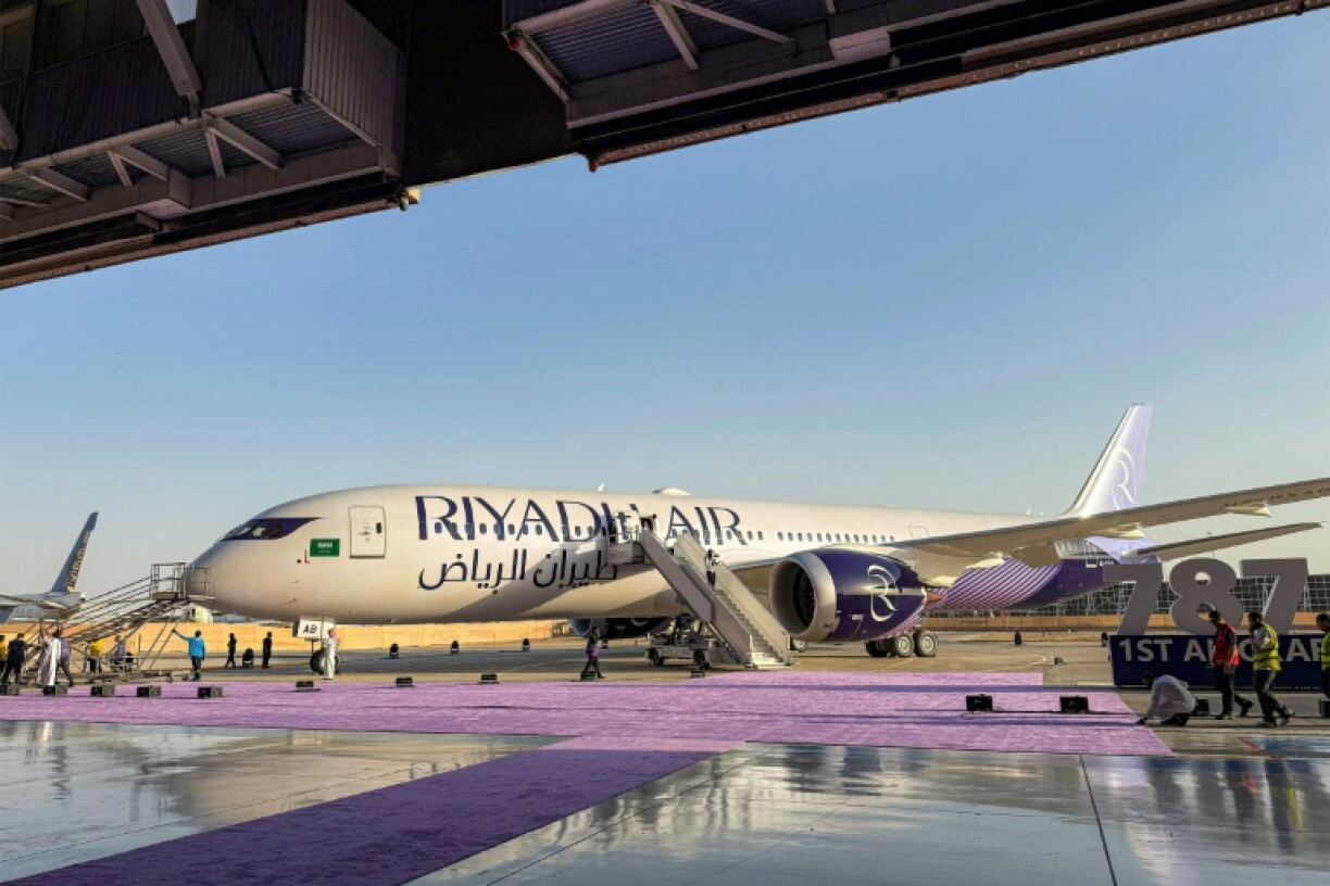 Un Boeing 787-9 Dreamliner de la compagnie Riyadh Air à l'aéroport international de Riyad le 7 juin 2026