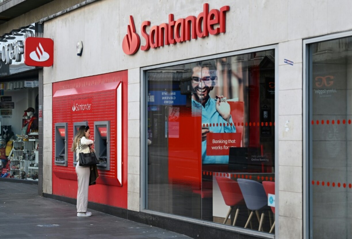 The continued shift towards online banking will see Santander shut a fifth of its UK branches
