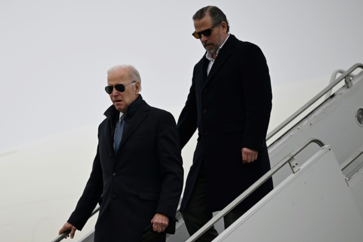 Le président américain Joe Biden, et son fils Hunter, à Syracuse, dans l'Etat de New York, le 4 février 2023