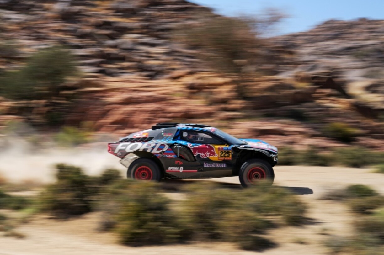 Last year's winner Carlos Sainz sets the sands ablaze on the first stage of the 2025 Dakar Rally