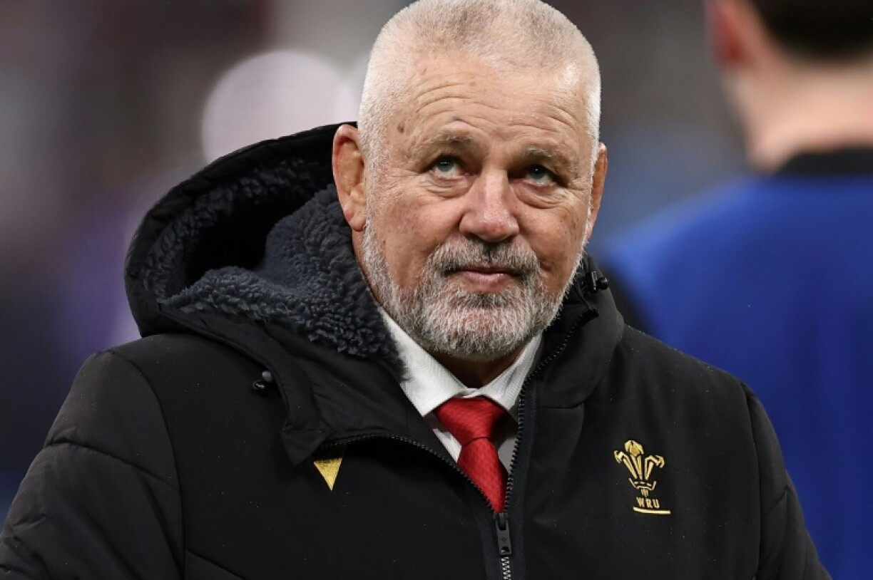 Warren Gatland (C) coached Ireland between 1998-2001