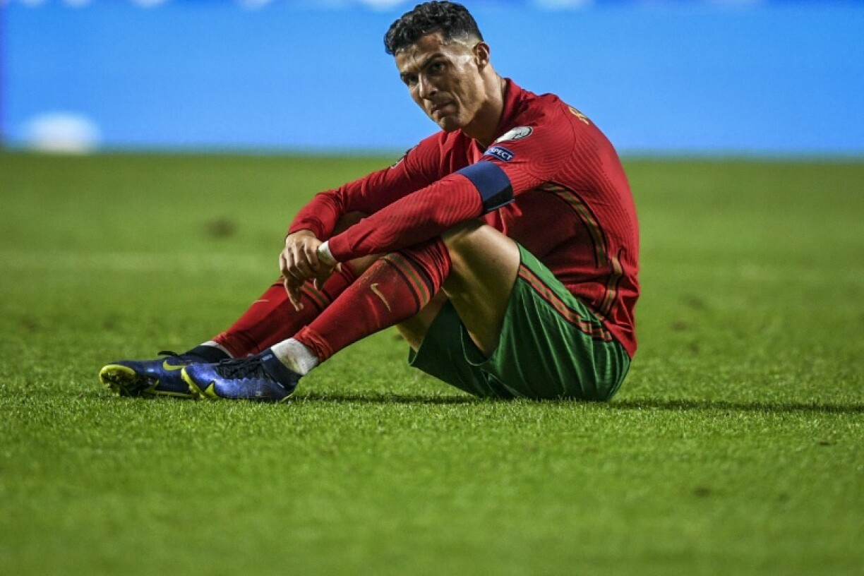 L'attaquant portugais Cristiano Ronaldo, après la défaite à domicile, 2-1 face à la Serbie, lors des éliminatoires du Mondial-2022 au Qatar, le 14 novembre 2021 à Lisbonne