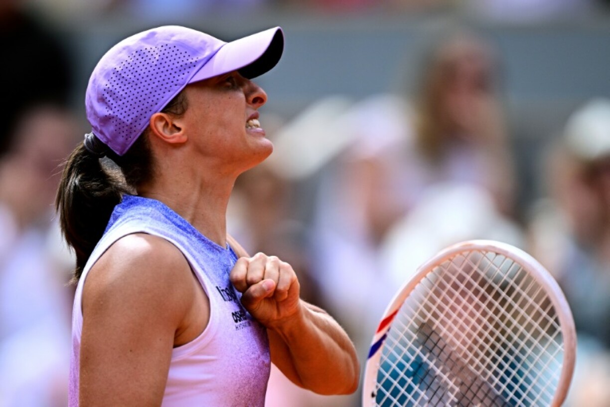 Iga Swiatek will face Elina Svitolina in the quarter-finals at Roland Garros