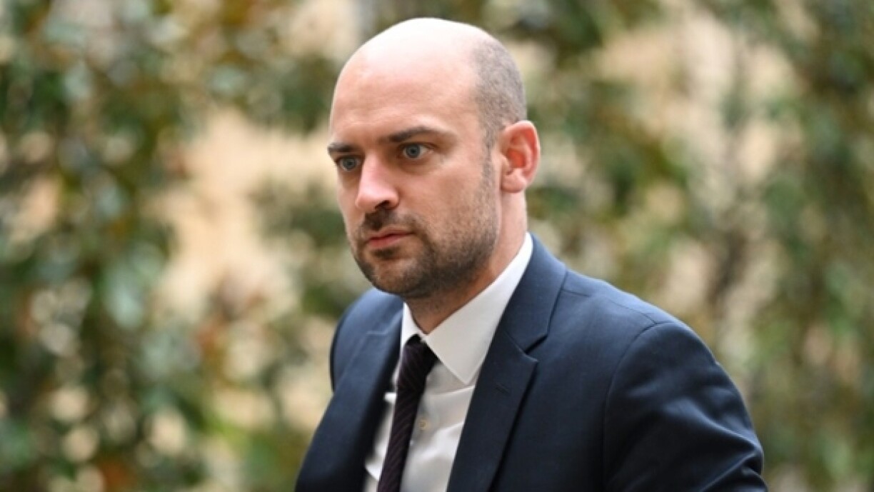 Jean-Noël Barrot à l'Hôtel Matignon à Paris, le 2 décembre 2022