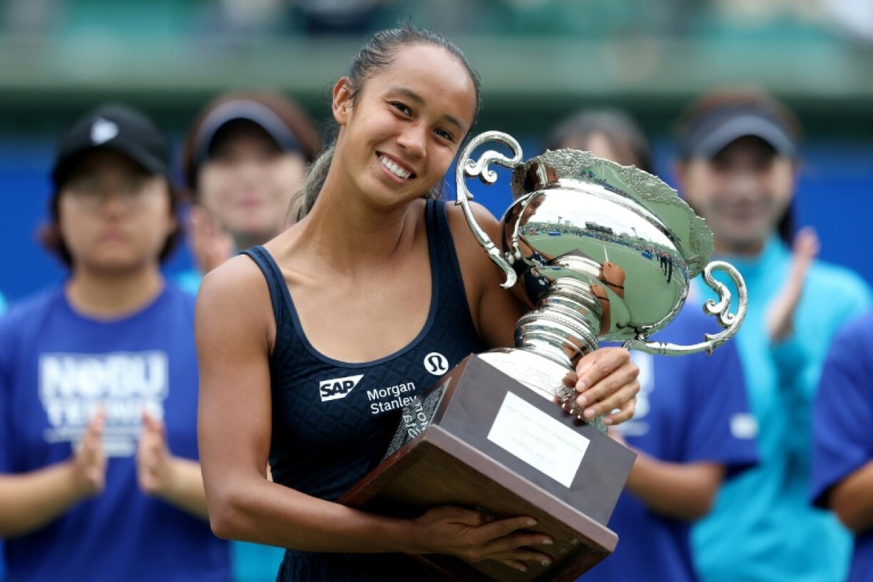 Canada's Leylah Fernandez celebrates her Japan Open victory