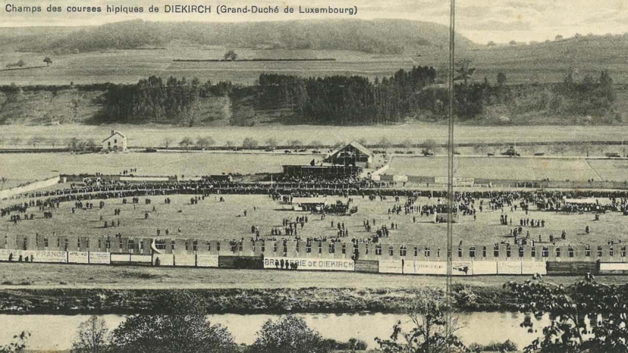 An de Joren 1921 an 1922 waren d'Courssen am Hippodrom um Site vum haitege