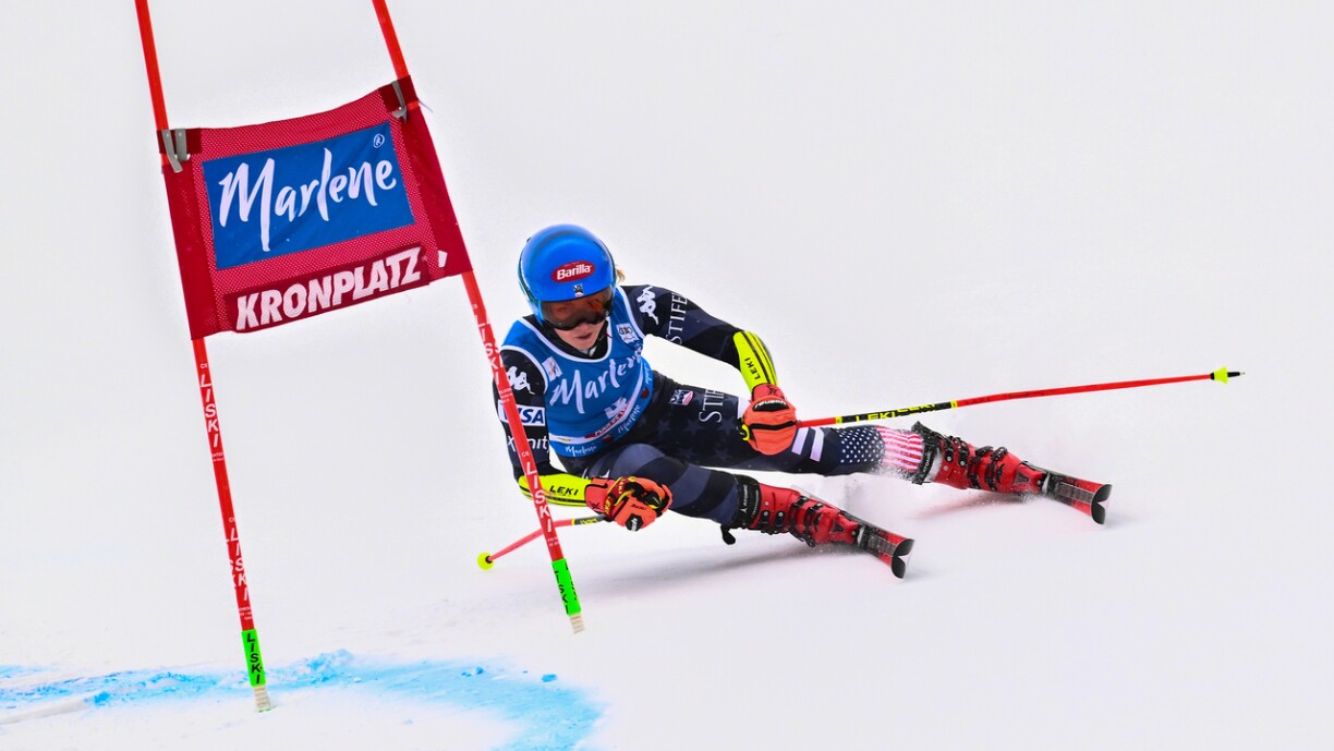 Am Riesenslalom um Kronplatz an Italien koum keen laanscht d'Mikaela Shiffrin.