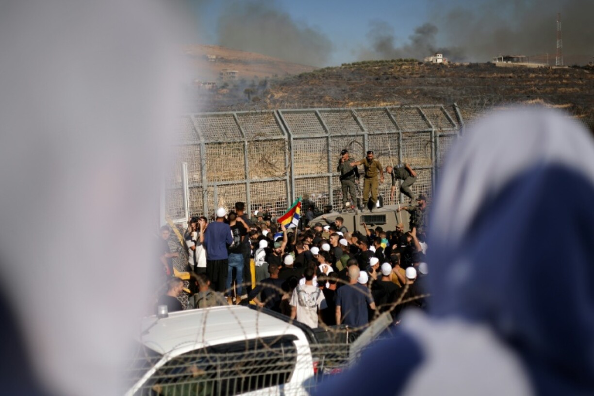 Israel and Syria signed an armistice at the end of the war that opposed them in 1973, but never a formal peace treaty