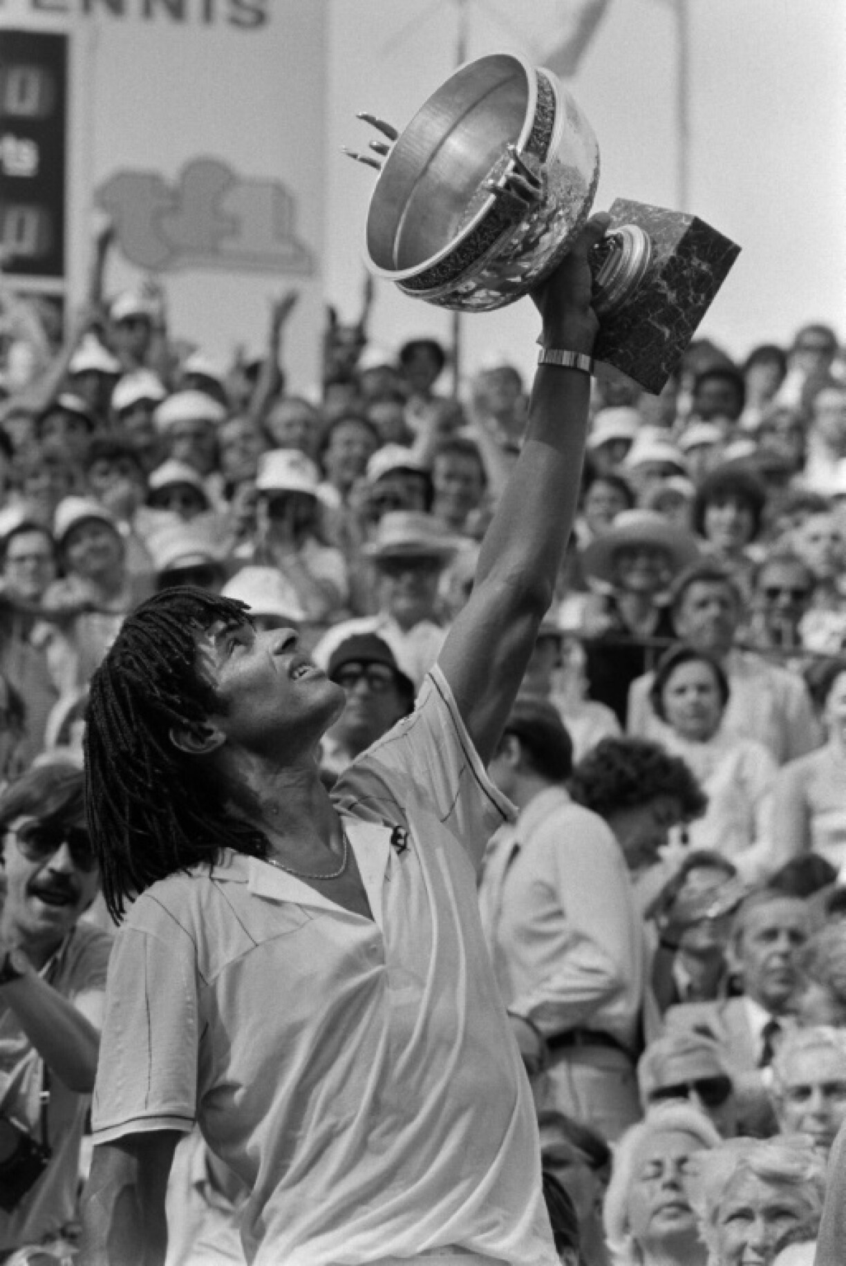 Yannick Noah brandit la
