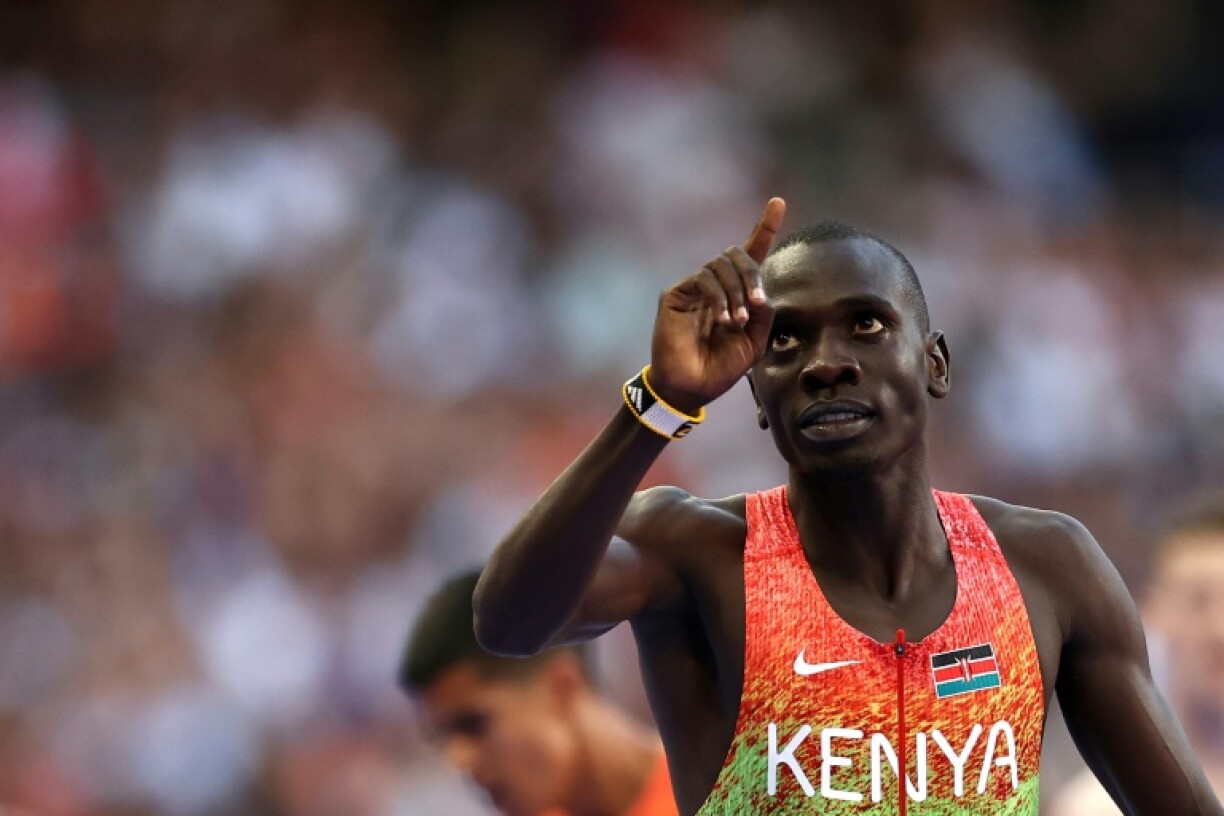 Kenya's Emmanuel Wanyonyi celebrates after winning Olympic 800m gold