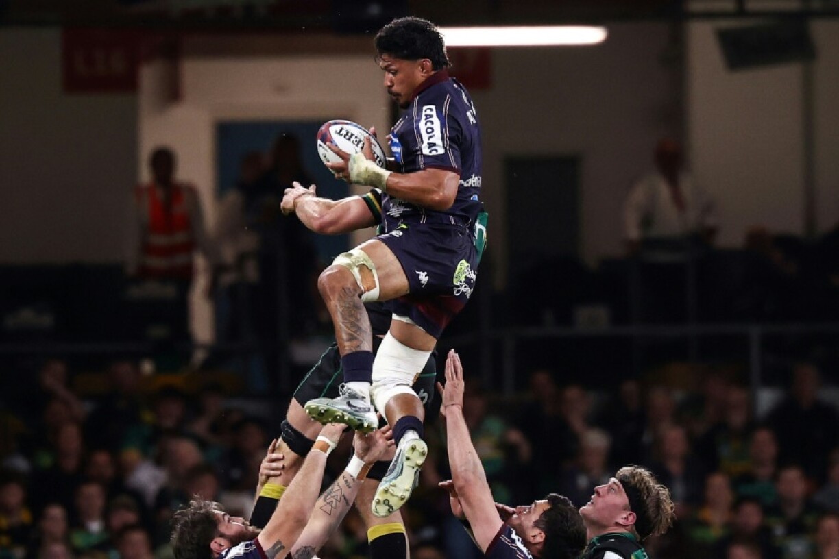 Pete Samu wins a lineout during Saturday's Champions Cup success