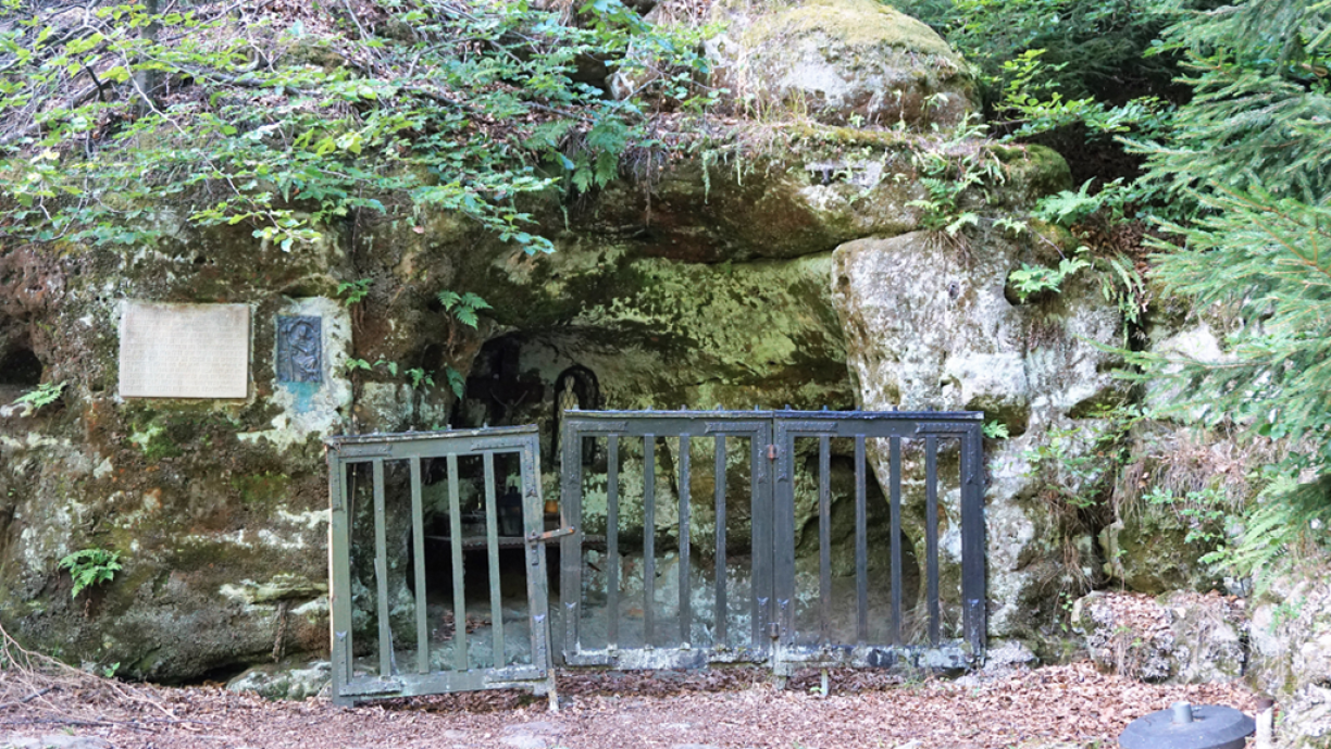 Schetzel's cave in the Grünewald forest