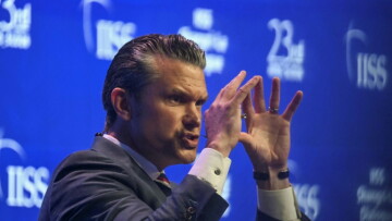 Le ministre américain de la Défense, Pete Hegseth, pendant le Dialogue de Shangri-La à Singapour le 30 mai 2026