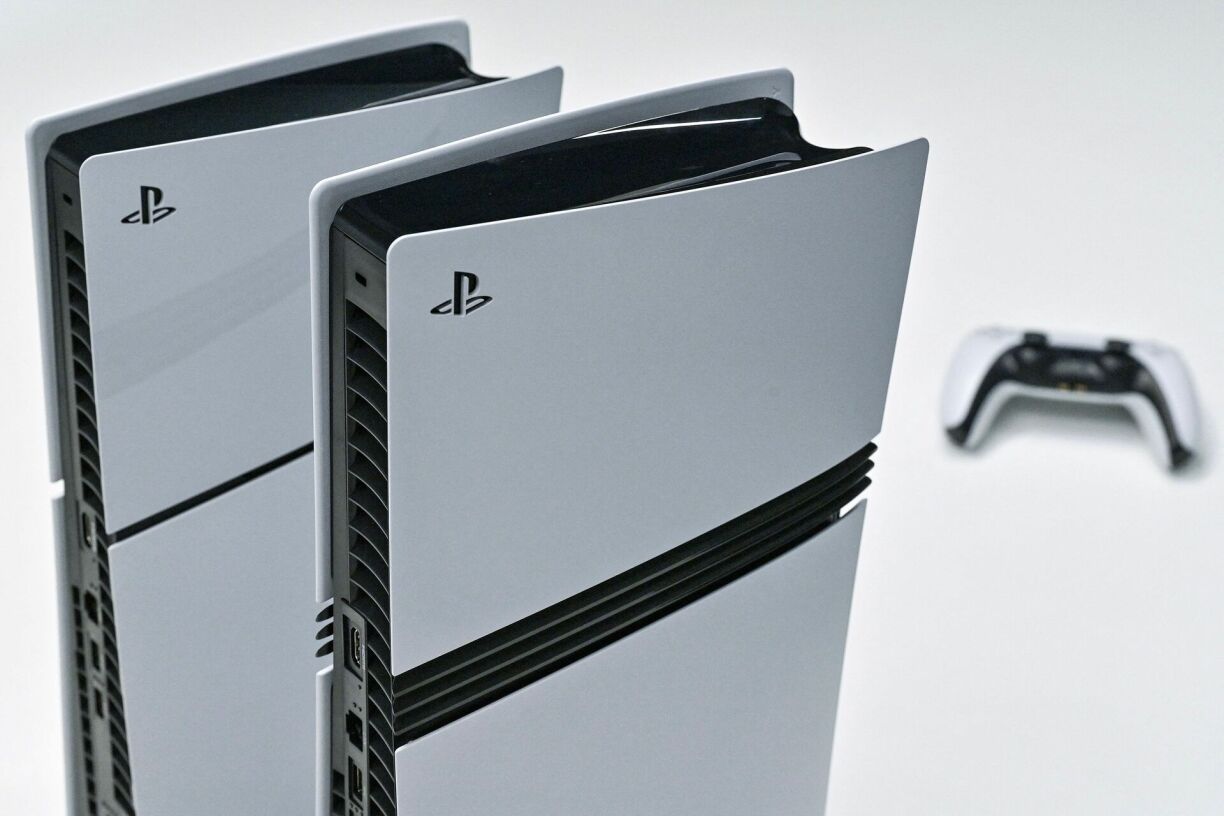 Sony a annoncé une hausse des prix de la PS5 au Royaume-Uni, en Nouvelle-Zélande et en Australie, touchant à la fois l'édition numérique et le modèle avec lecteur Blu-ray.