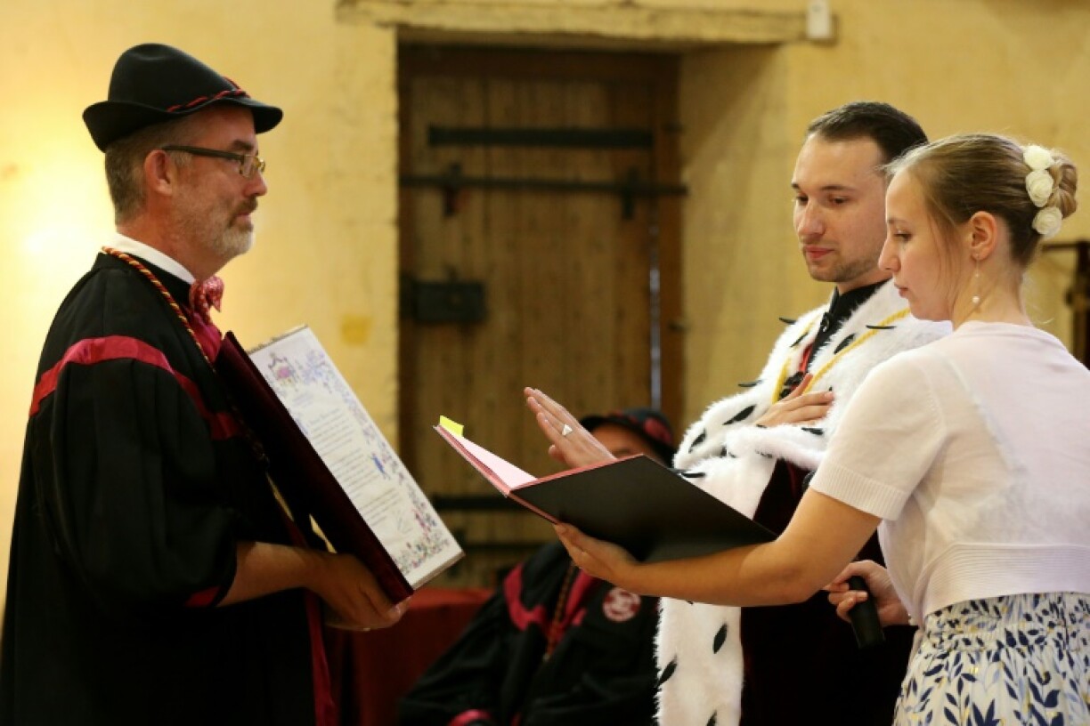 Vincent 1er est couronné prince d'Hélianthis samedi en la citadelle de Blaye (Gironde), le 5 août 2023