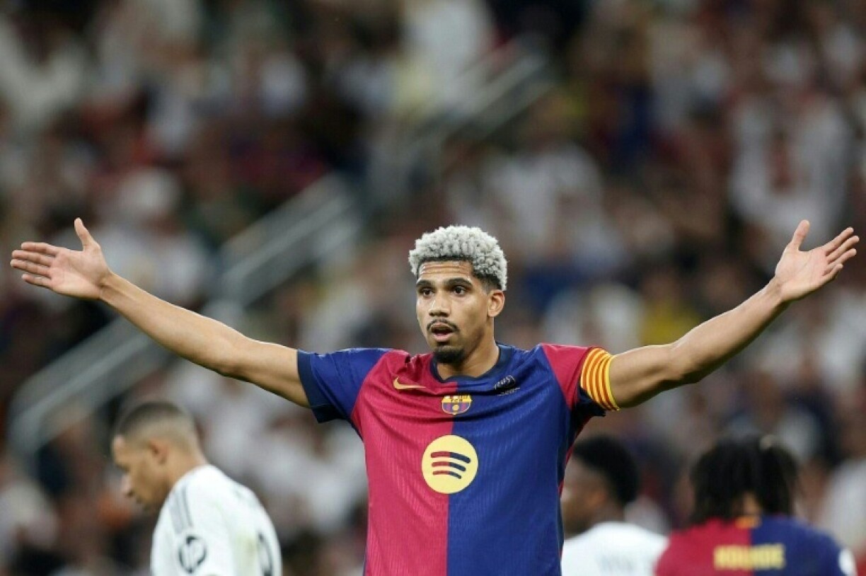 Ronald Araujo during the Spanish Super Cup final between Real Madrid and Barcelona in Jeddah on January 12, 2025