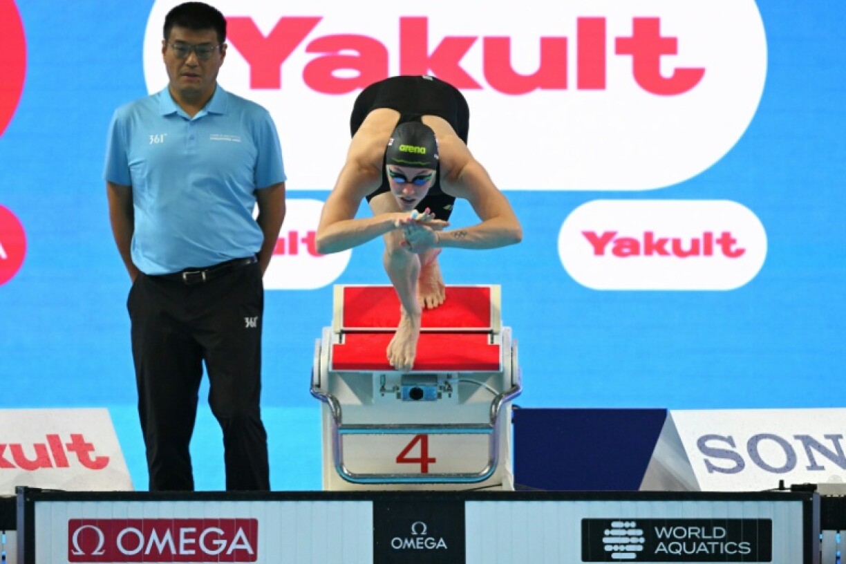 Marrit Steenbergen won the women's 100m freestyle title at the world swimming championships in Singapore