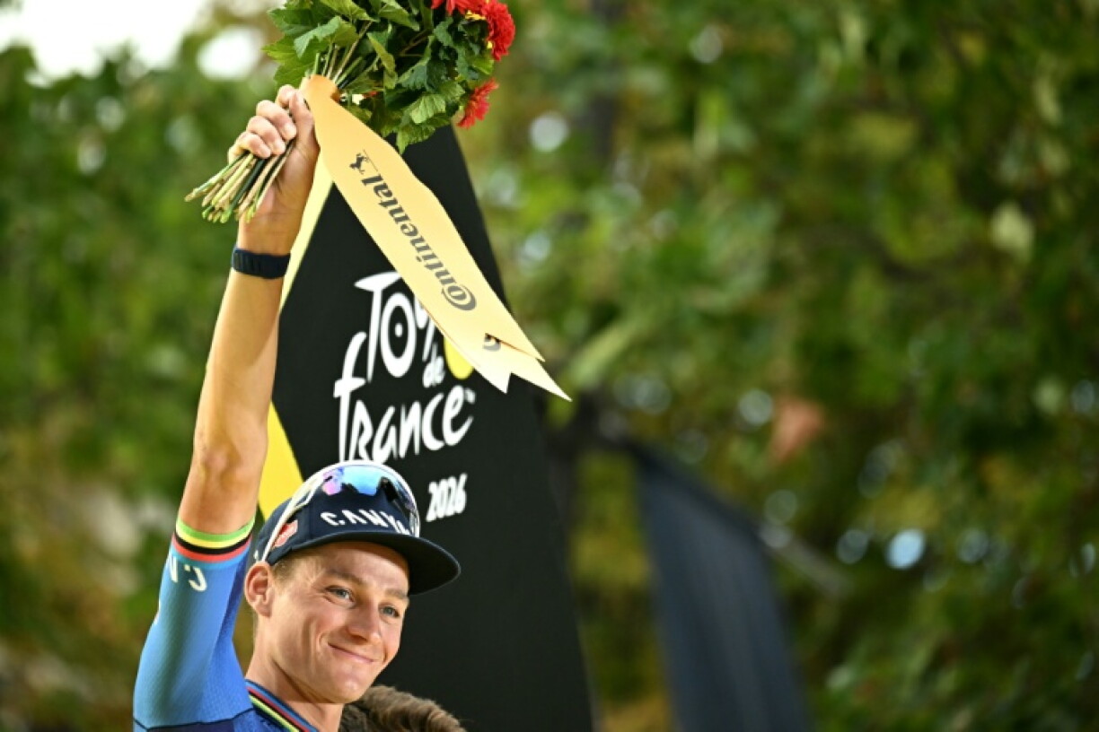 Mathieu van der Poel, le coureur néerlandais de l'équipe Alpecin-Premier Tech, après avoir remporté la 21e et dernière étape du Tour de France 2026, à Paris, le 26 juillet 2026
