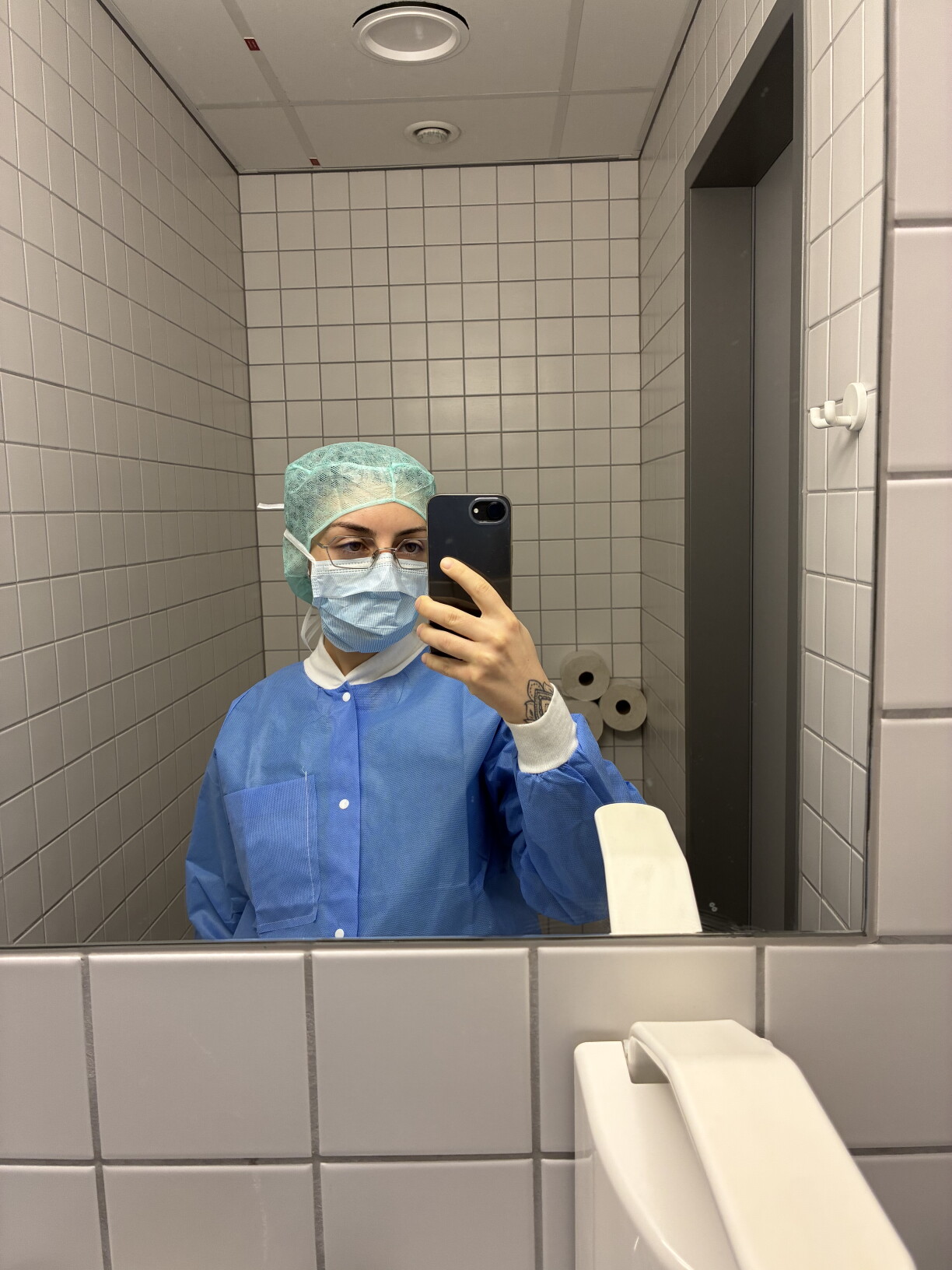 Oukili is currently undertaking a mandatory three-month nursing internship at a hospital in Saarburg, Germany.