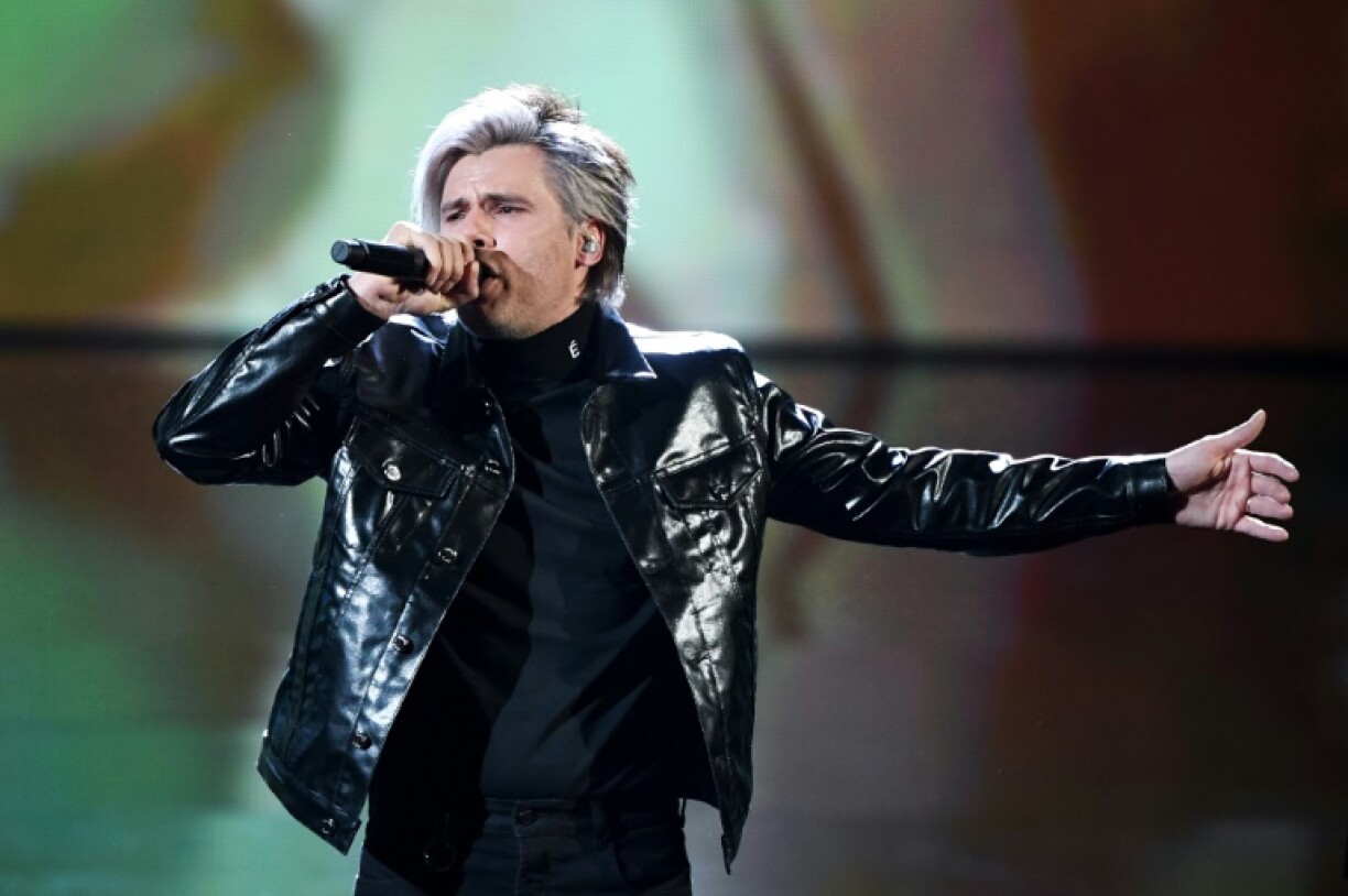 Le chanteur, compositeur et acteur français Aurélien Cotentin alias Orelsan sur la scène des 37e Victoires de la Musique, à la Seine Musicale à Boulogne-Billancourt, à l'ouest de Paris, le 11 février 2022