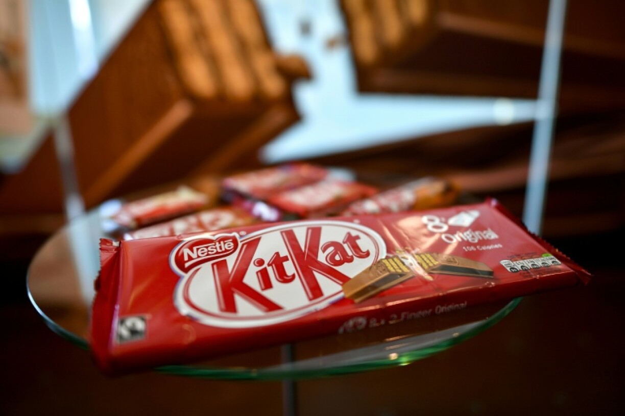 Kurz vor Ostern sind zwölf Tonnen Schokoriegel der Marke Kitkat gestohlen worden. Das Unternehmen erklärte, ein Lastwagen mit 413.793 Packungen Kitkat sei "während des Transits in Europa gestohlen" worden.
