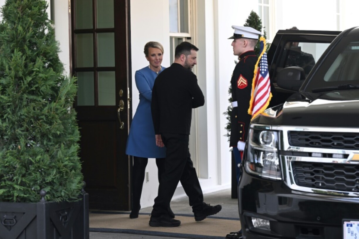 Le président ukrainien Volodymyr Zelensky quitte la Maison Blanche après son altercation avec Donald Trump, le 28 février 2025