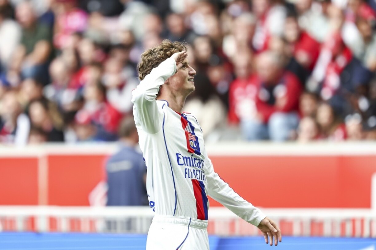 Tyler Morton's header was the difference between Lyon and Lille in Ligue 1