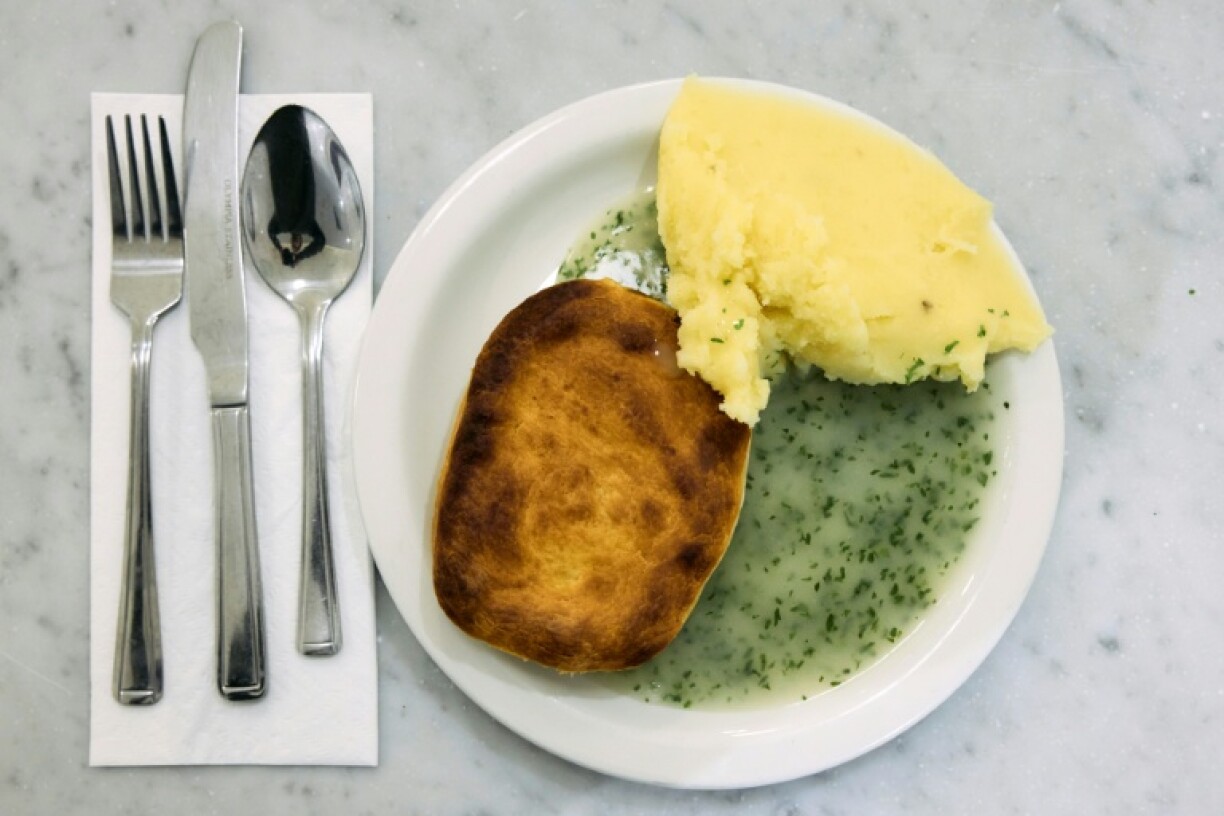 A typical portion of pie and mash