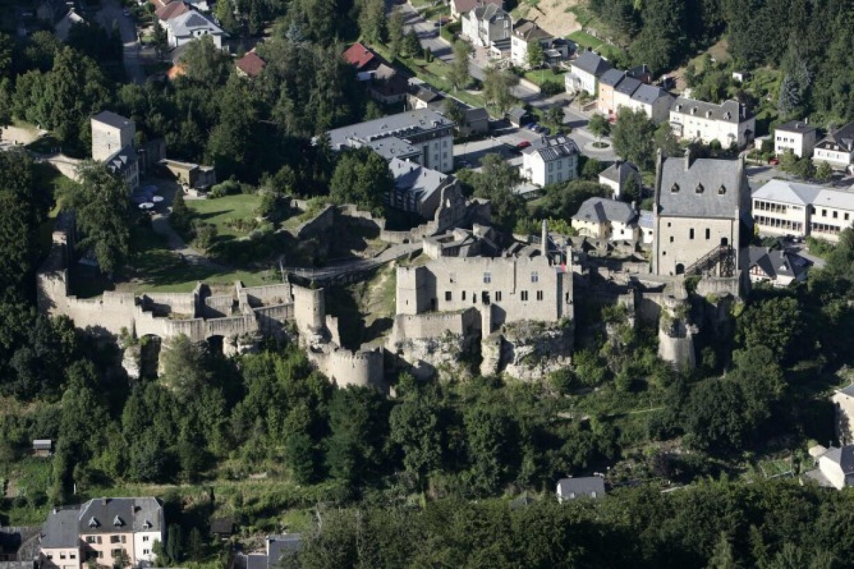 Une vue aérienne de Larochette, commune majoritairement portugaise au Luxembourg