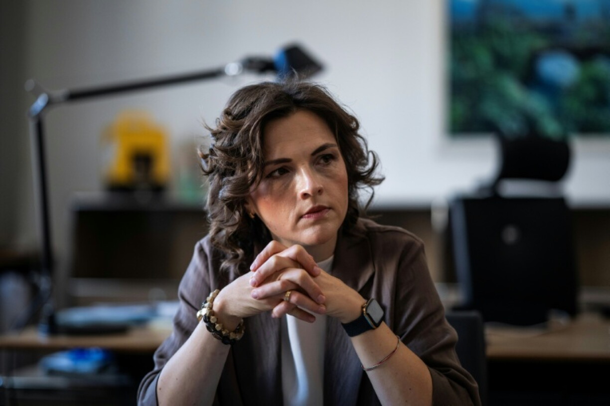 Elisabeth Kaiser, chargée du gouvernement fédéral pour l'Allemagne de l'Est, lors d'un entretien avec l'AFP dans son bureau à Berlin, le 21 août 2026