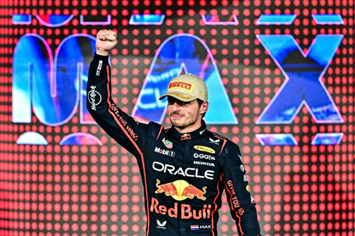 Le pilote néerlandais de Formule 1 Max Verstappen (Red Bull) après sa victoire au Grand Prix d'Abou Dhabi sur le circuit de Yas Marina le 7 décembre 2025.