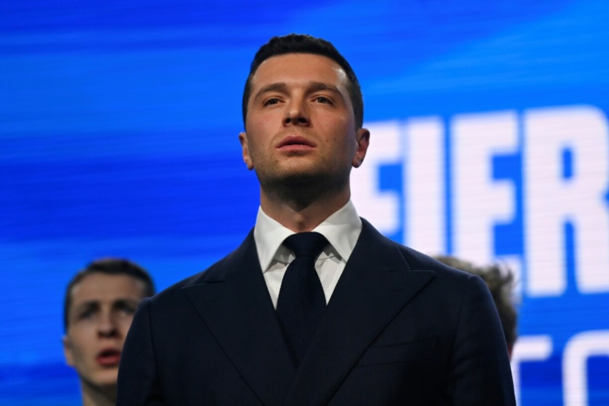 In Frankreich liegt der 30 Jahre alte Rechtspopulist Jordan Bardella in einer Umfrage zur Präsidentschaftswahl deutlich vorne.