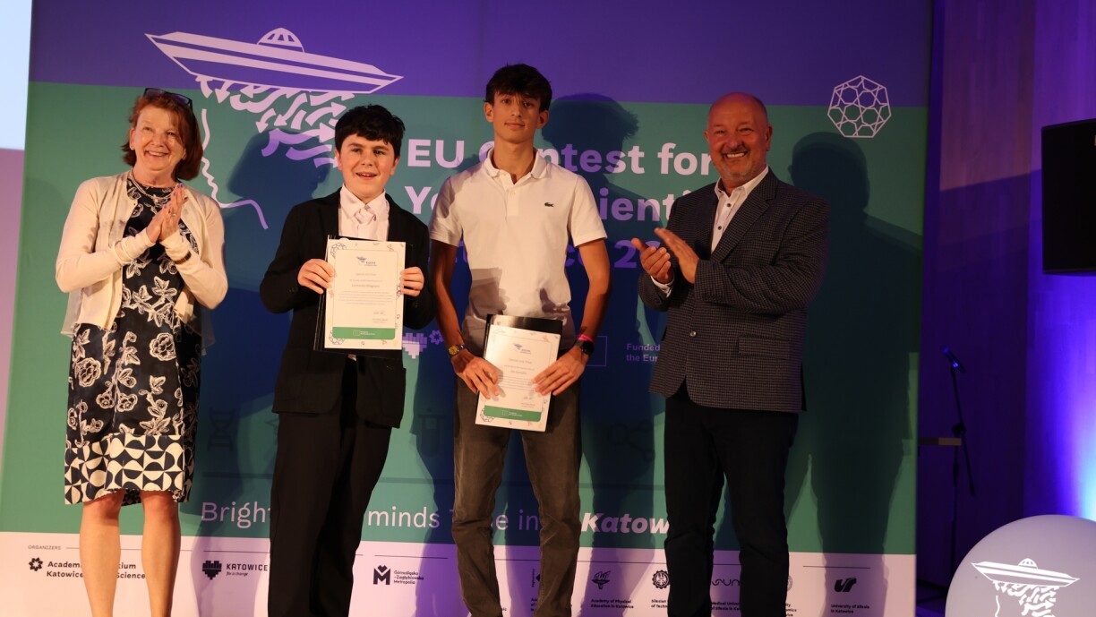 Left to right: Karen Slavin (EUCYS Leader), Leonardo and Ido, and Milan Macek (President of the jury).