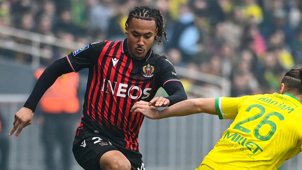 Le footballeur Beka Beka (à gauche).