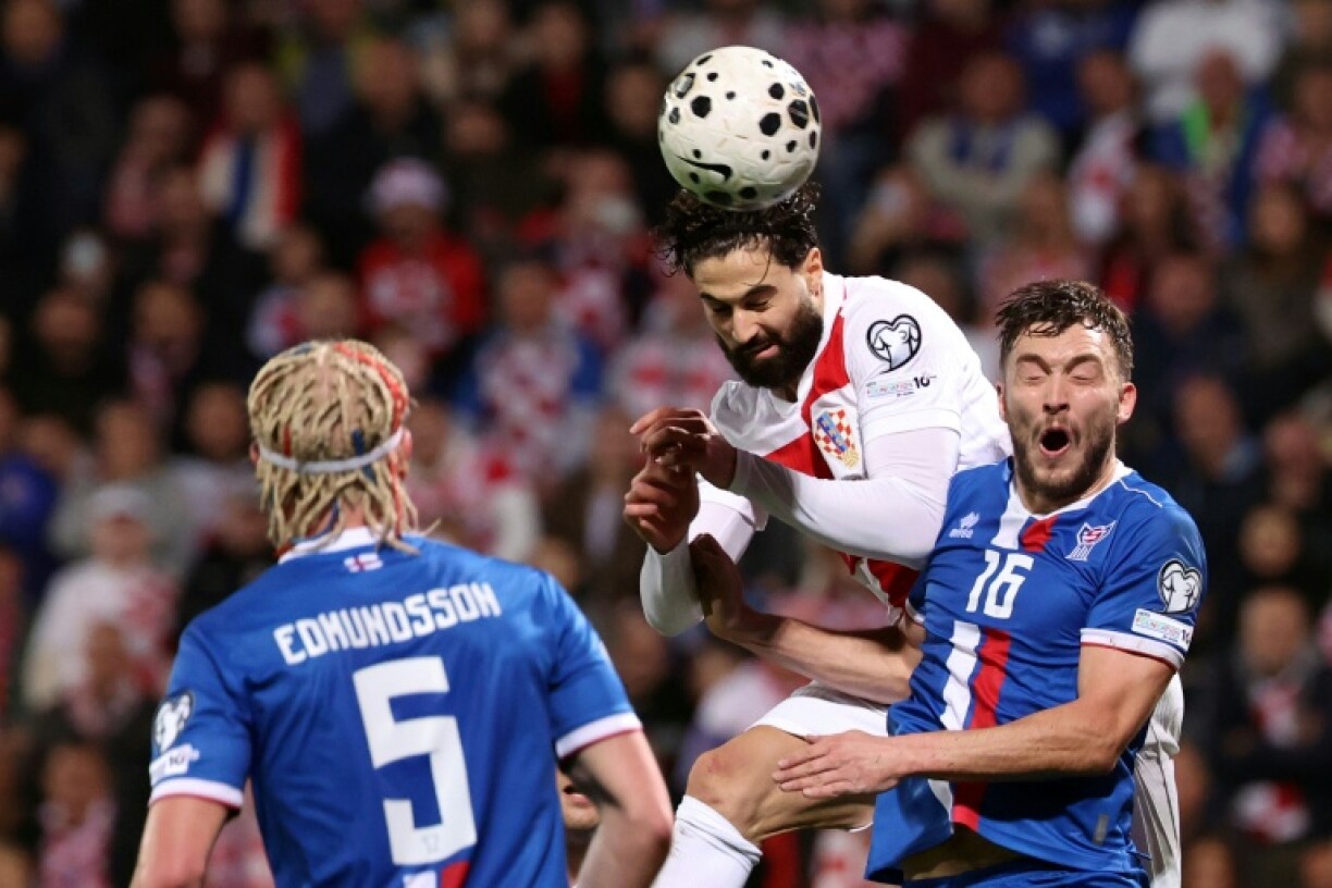 Croatia's Manchester City defender Josko Gvardiol (C) lashed in an equaliser after some hesitant Faroes defending