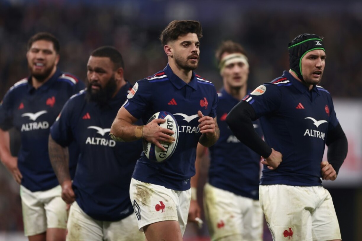 Romain Ntamack (C) missed last year's Six Nations through injury