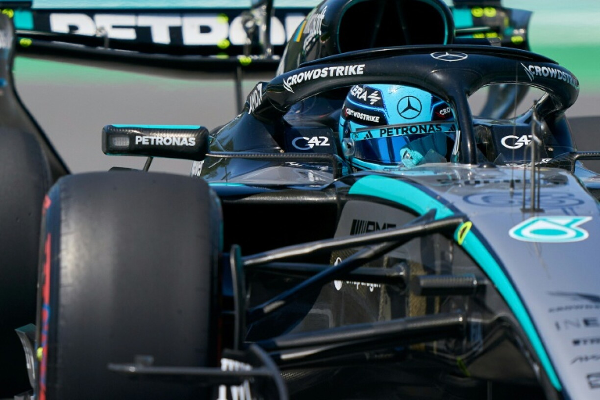 Le Britannique George Russell à bord de sa Mercedes pendant une séance d'essais pour le Grand Prix de F1 du Canada, le 22 mai 2026 sur le circuit Gilles-Villeneuve de Montréal