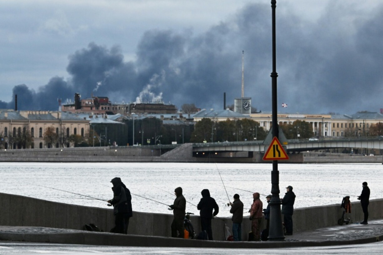 Ukraine carried out a large attack on Saint Petersburg as it accuses Russia of violating Donald Trump's ceasefire dozens of times